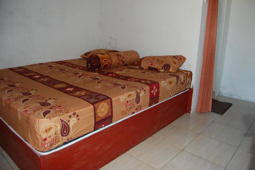 Defa Homestay Kuta  Phòng bức ảnh