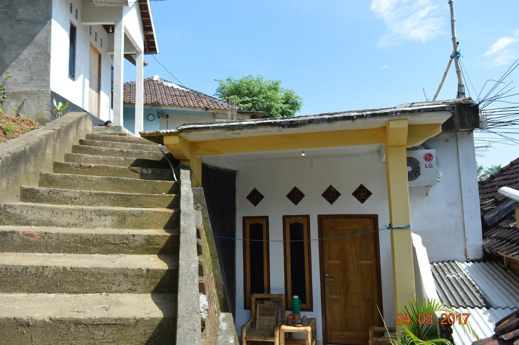 Defa Homestay Kuta  Ngoại thất bức ảnh